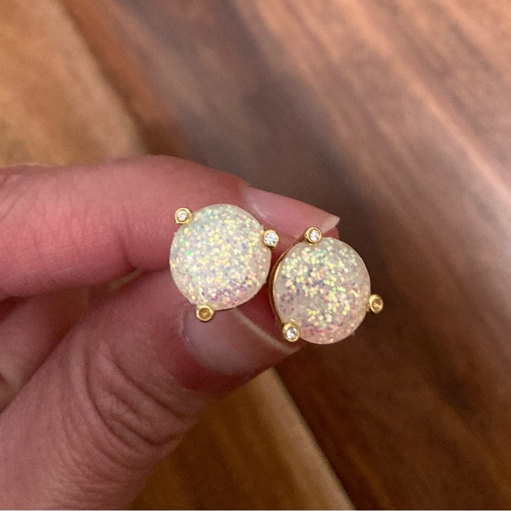 Earrings (opal)